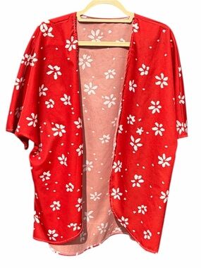Red & White Daisy Floral High-Low Kimono - Medium